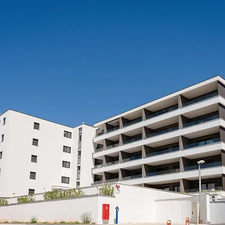 Elegant Daire Makarska